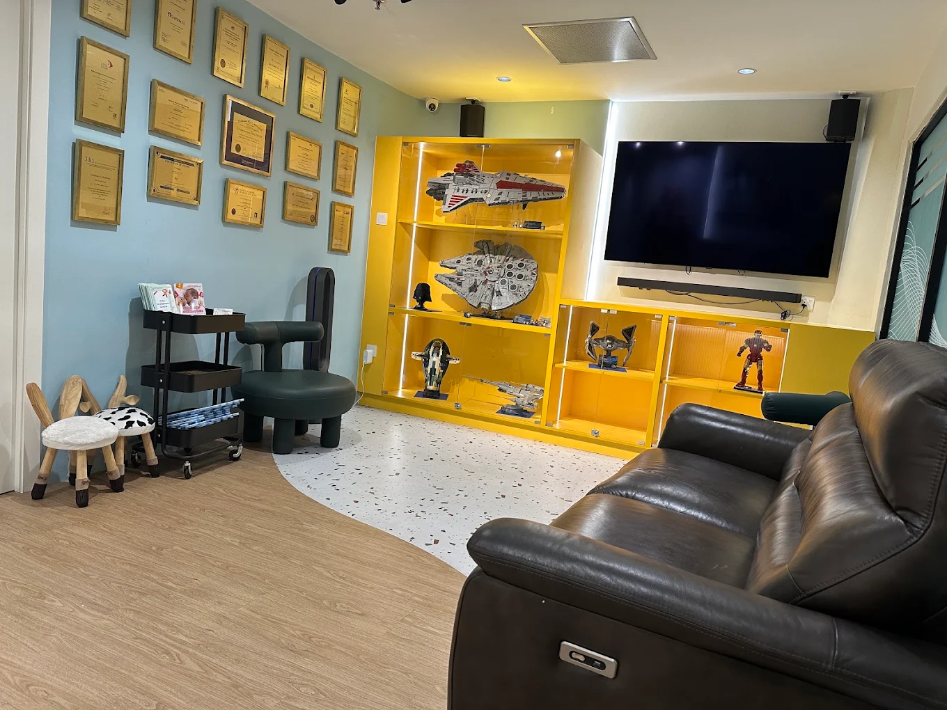 Child-friendly clinic room for family-centred developmental paediatric care